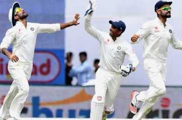 ১৫৫ রানেই ৭ উইকেট গেলো শ্রীলংকার